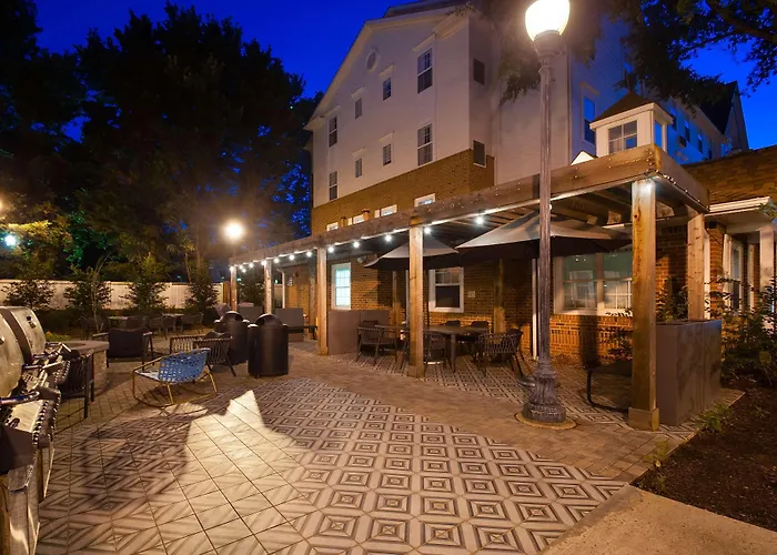 Sonesta Simply Suites Falls Church
